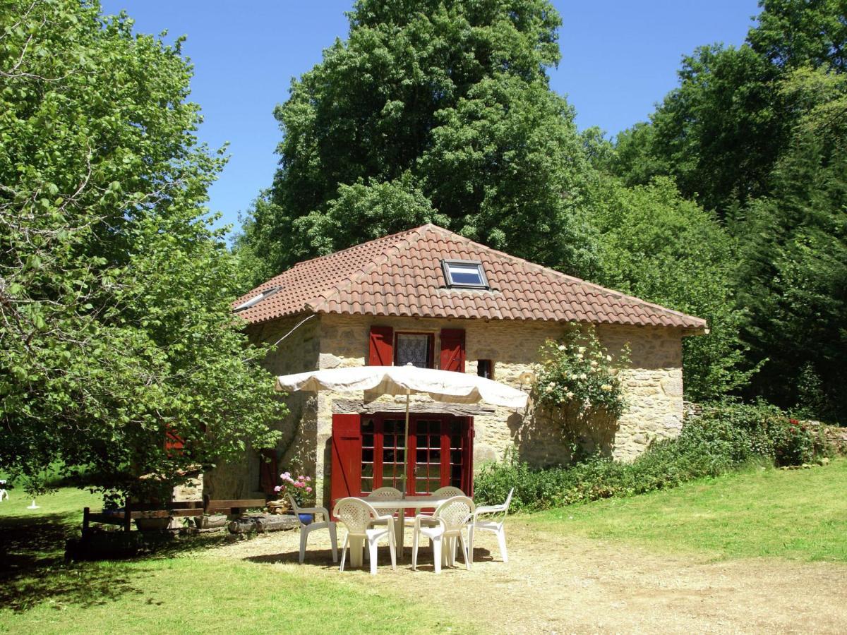 Cosy Holiday Home In Lantheuil With Garden Villefranche-du-Perigord Exterior photo