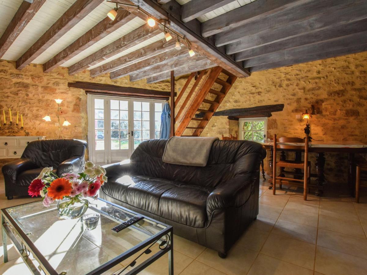 Cosy Holiday Home In Lantheuil With Garden Villefranche-du-Perigord Exterior photo