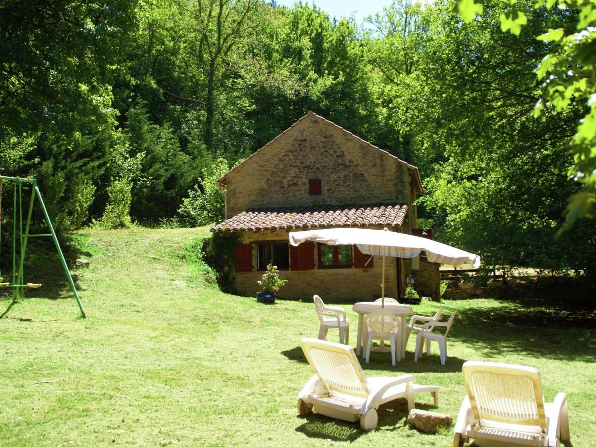Cosy Holiday Home In Lantheuil With Garden Villefranche-du-Perigord Exterior photo