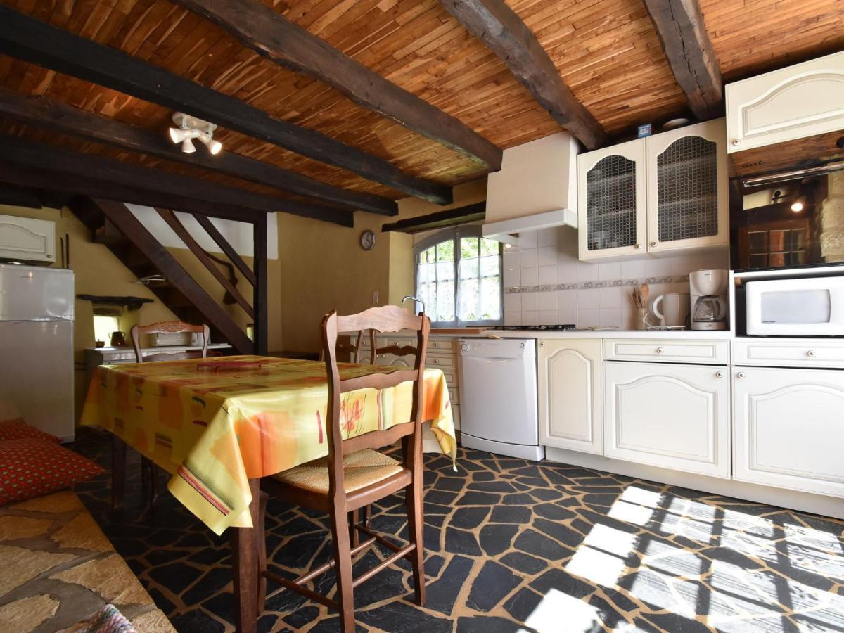 Cosy Holiday Home In Lantheuil With Garden Villefranche-du-Perigord Exterior photo