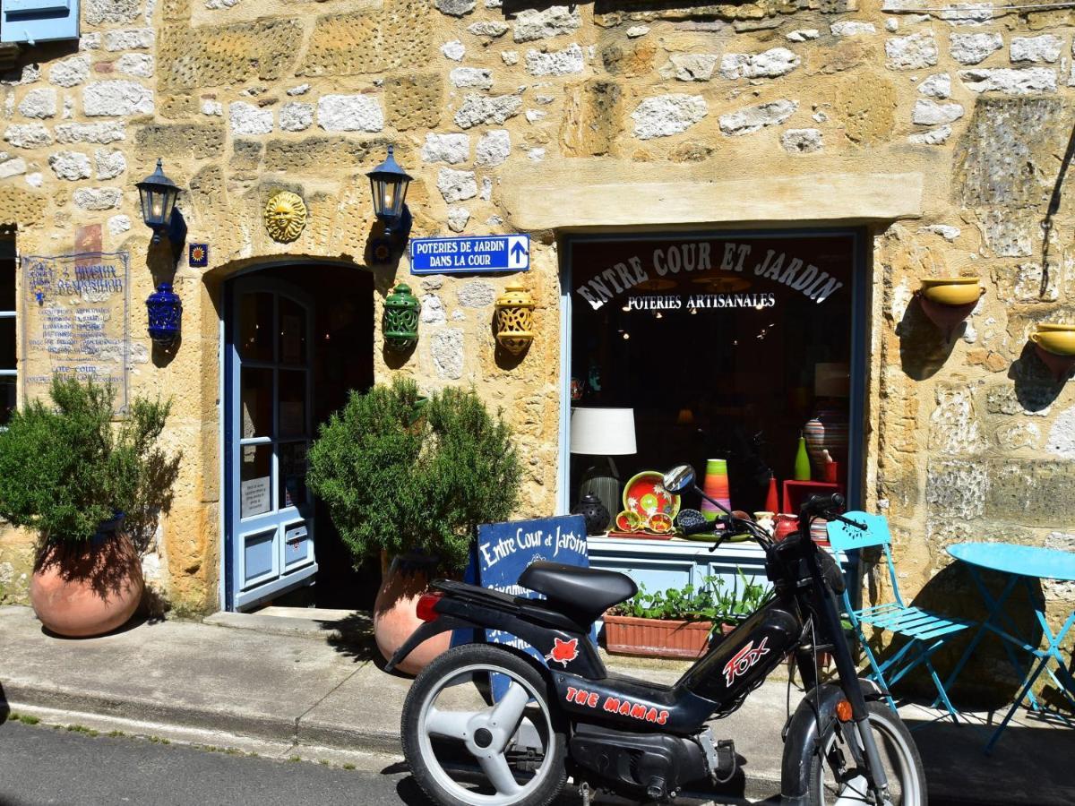 Cosy Holiday Home In Lantheuil With Garden Villefranche-du-Perigord Exterior photo