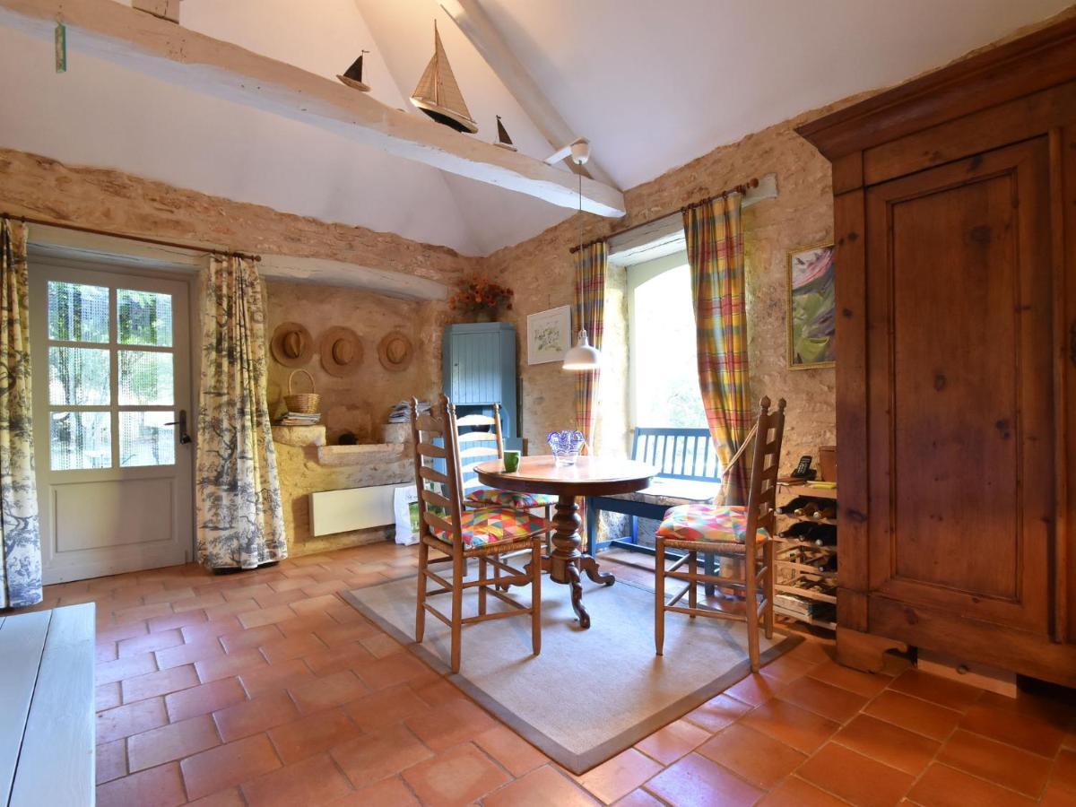 Cosy Holiday Home In Lantheuil With Garden Villefranche-du-Perigord Exterior photo