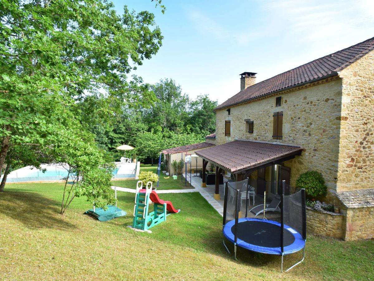 Cosy Holiday Home In Lantheuil With Garden Villefranche-du-Perigord Exterior photo